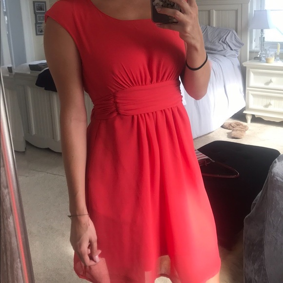 Coral dress - Picture 3 of 3